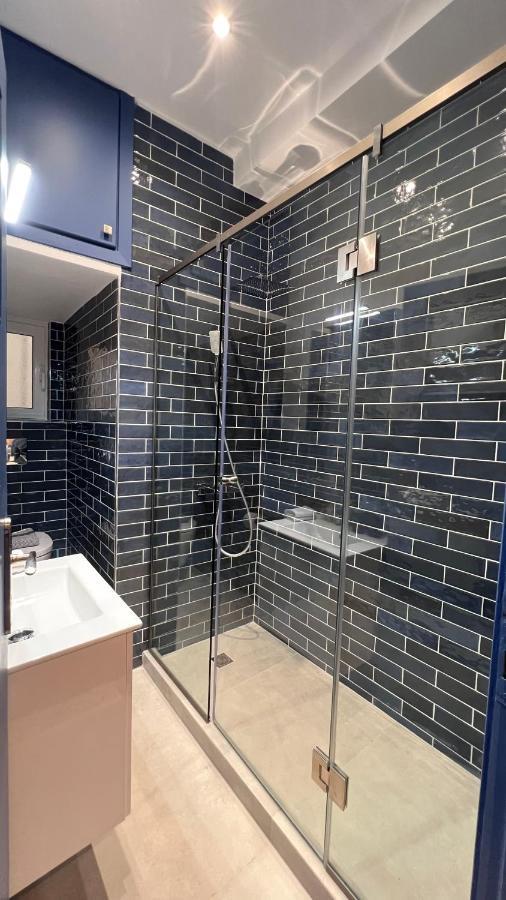 Athenian Vintage Style 2 Bdr Apartment ภายนอก รูปภาพ