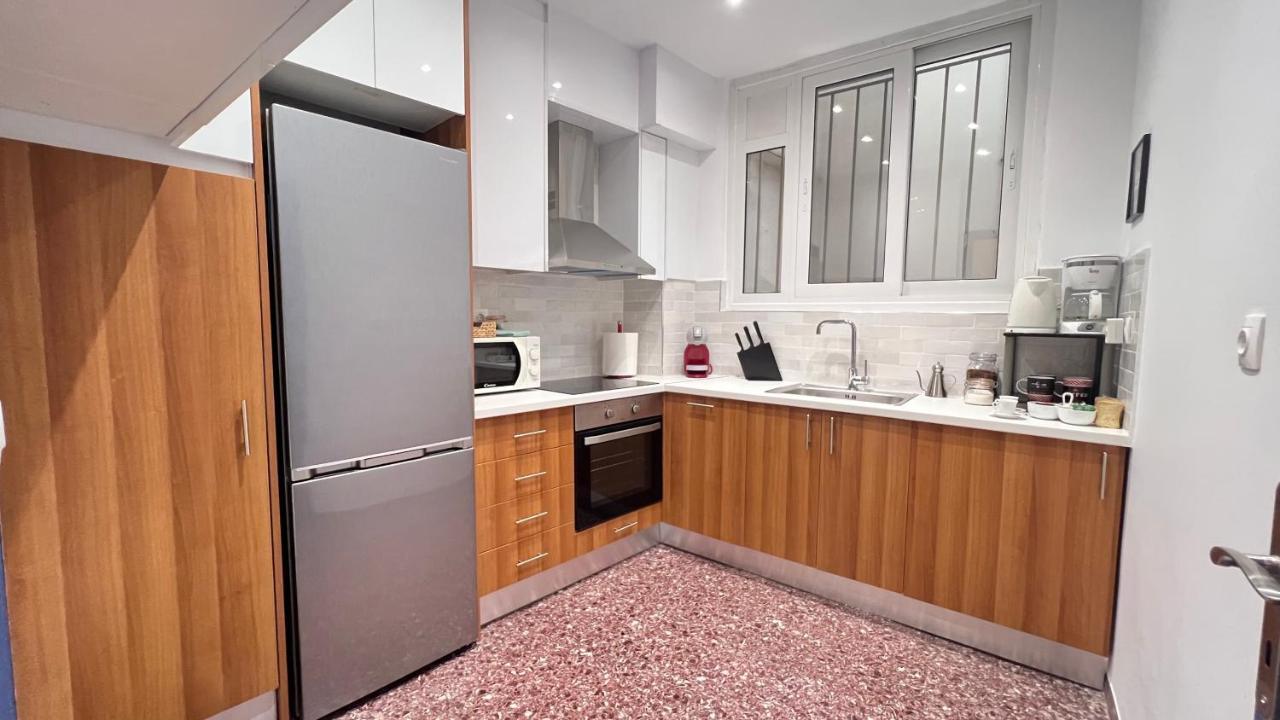 Athenian Vintage Style 2 Bdr Apartment ภายนอก รูปภาพ