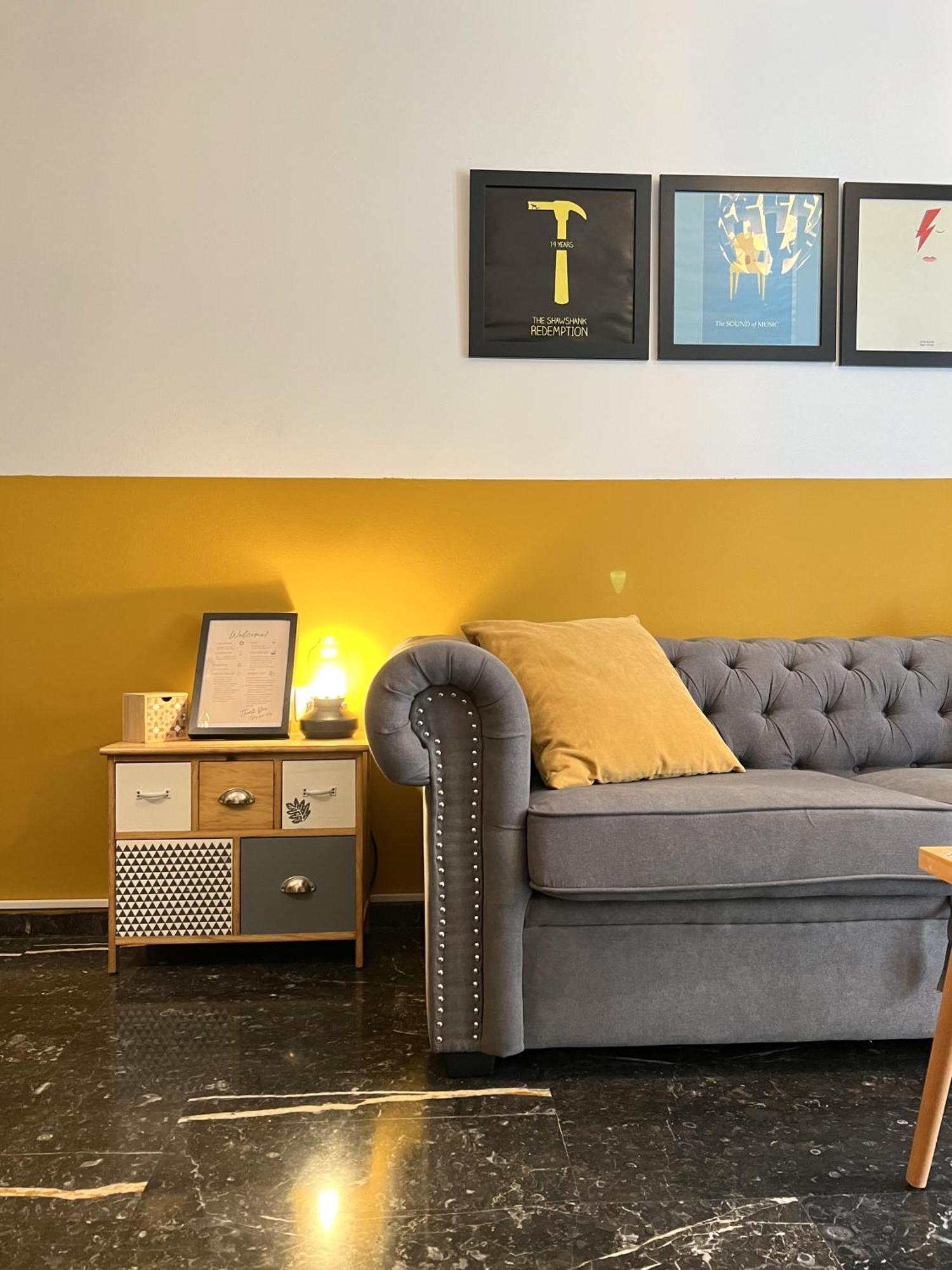 Athenian Vintage Style 2 Bdr Apartment ภายนอก รูปภาพ